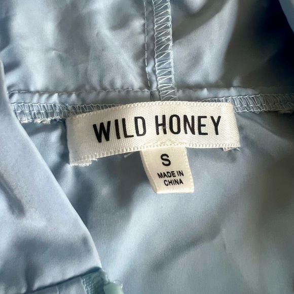 Wild Honey Cropped Lightweight Drawstring Jacket with Hood - Picture 3 of 3